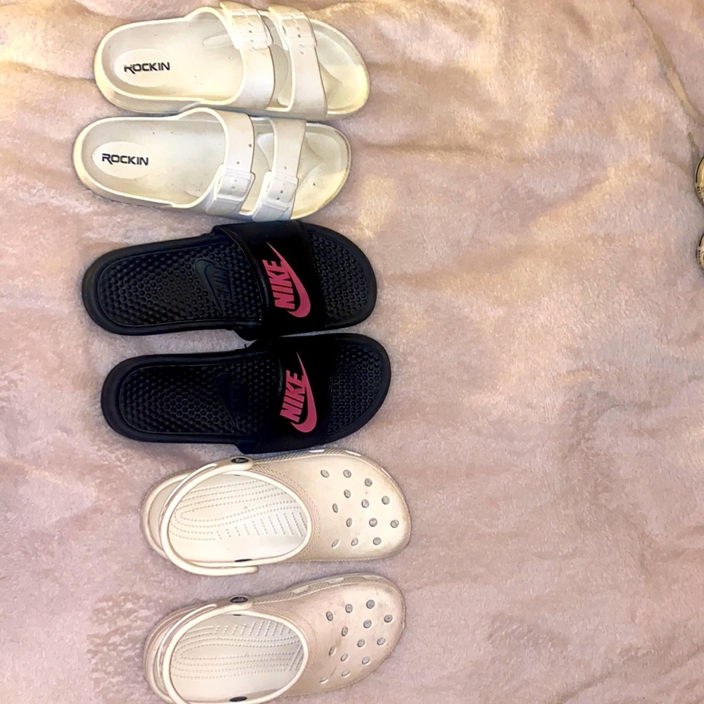 Bundle of slip on shoes